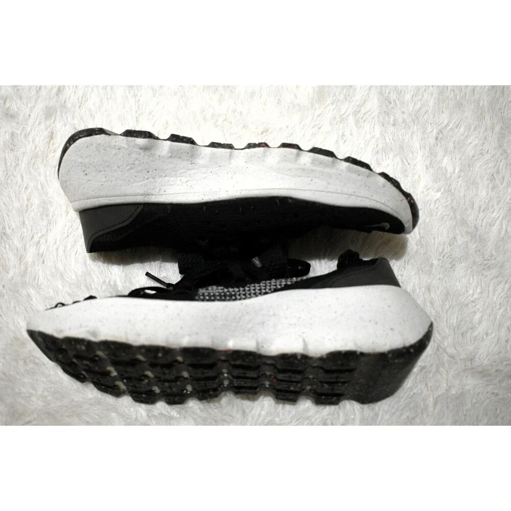 Nike Space Hippie 04 Black/Light Smoke Grey Black DA2725 001 - Women’s Size 9